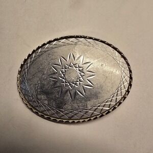 Vintage Silver Tone Oval Western Belt Buckle Engraved Starburst Rope Edge Mens